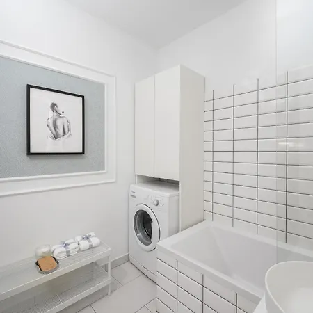 New Metropolis 2-bedroom 900m To Station Metro Rondo Onz Apartamento Varsóvia