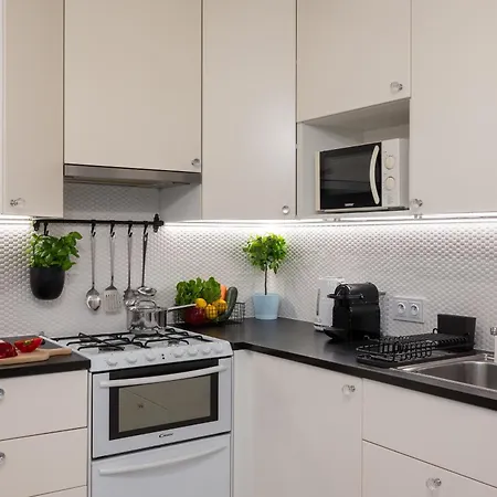 New Metropolis 2-bedroom 900m To Station Metro Rondo Onz Varsóvia