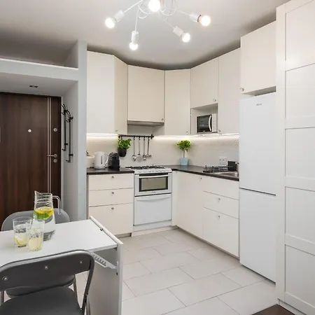 Daire New Metropolis 2-bedroom 900m To Station Metro Rondo Onz